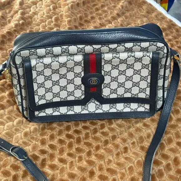 Vintage 1980s Gucci Accessory Collection Coated GG Supreme Camera Bag Crossbody - Picture 14 of 16